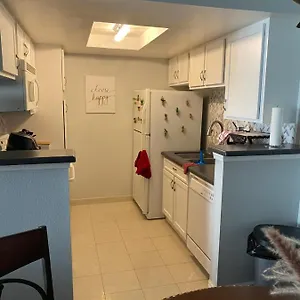 https://cozy-woodside.seedenverhotels.com