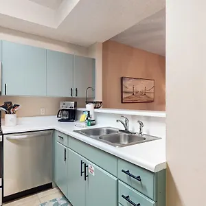 https://topsl-summit-210.hotels-destin.com